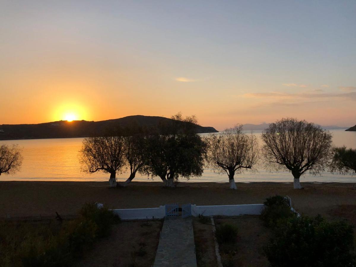 Galazio Seaside Apartments Livadakia 외부 사진