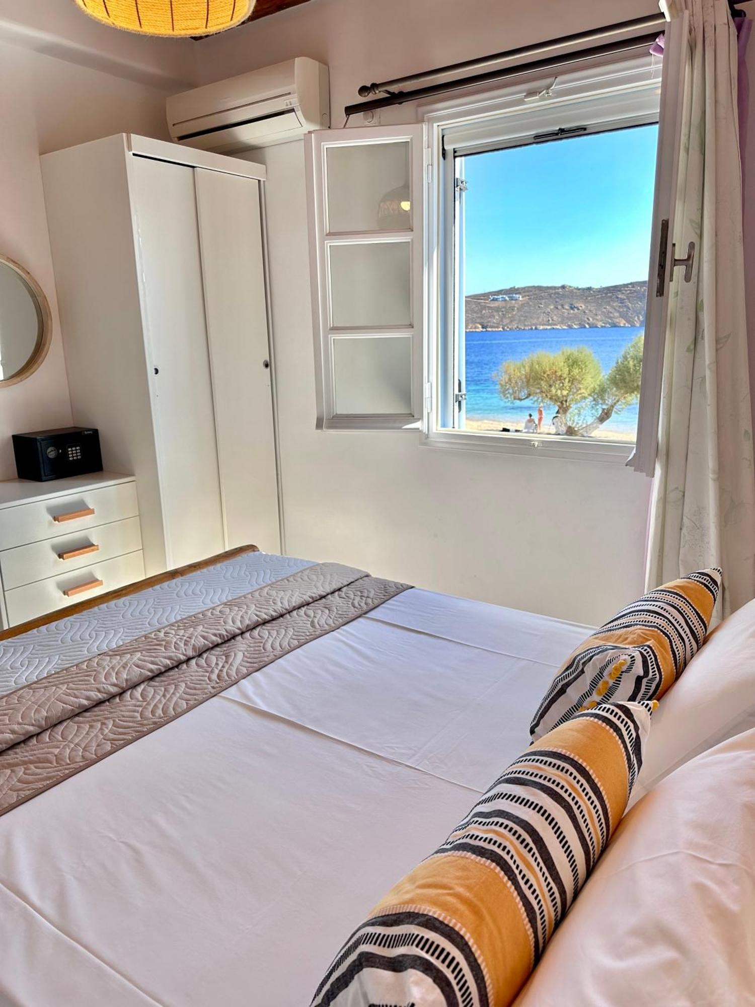 Galazio Seaside Apartments Livadakia 외부 사진