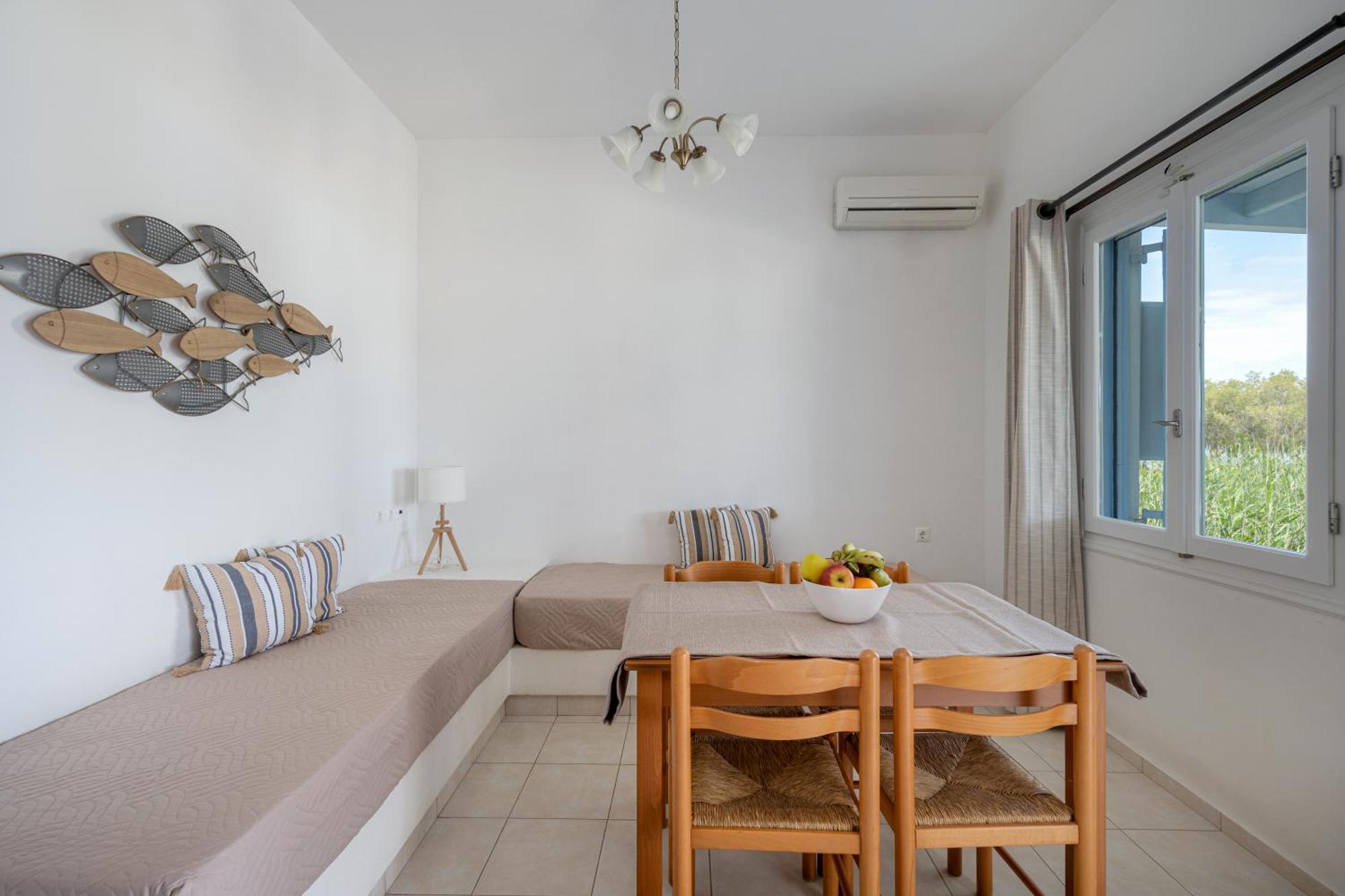 Galazio Seaside Apartments Livadakia 외부 사진