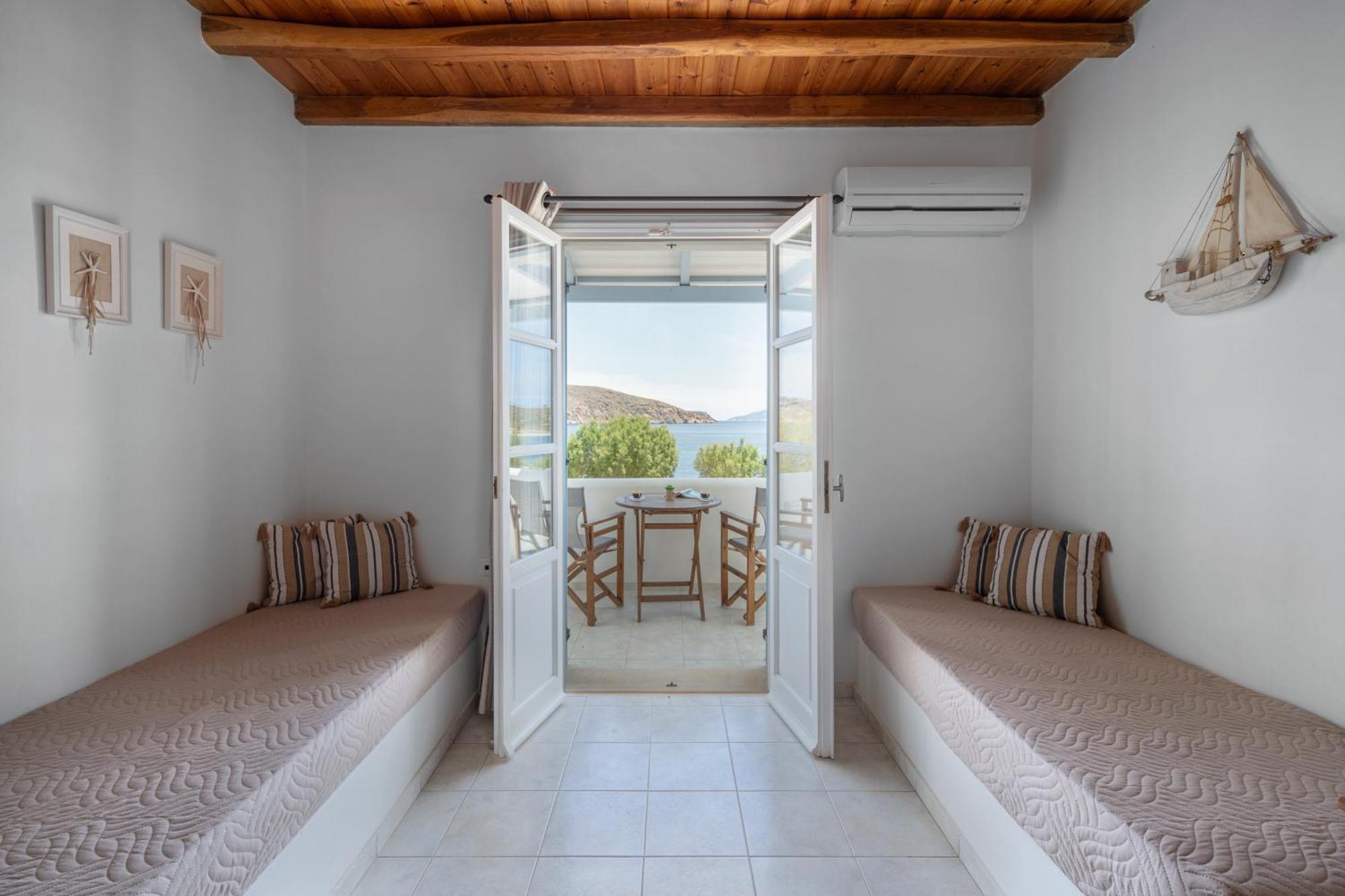 Galazio Seaside Apartments Livadakia 외부 사진