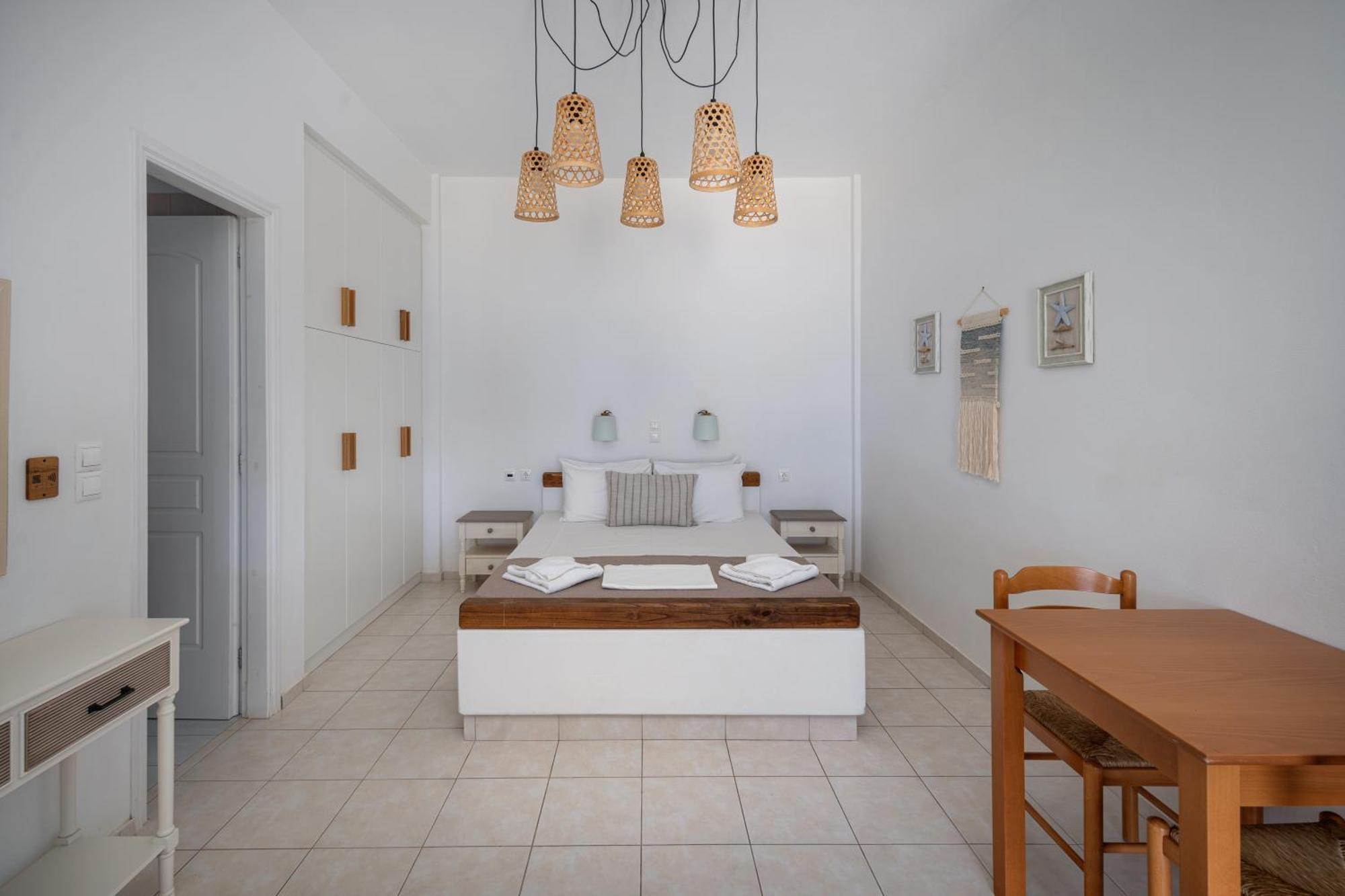 Galazio Seaside Apartments Livadakia 외부 사진